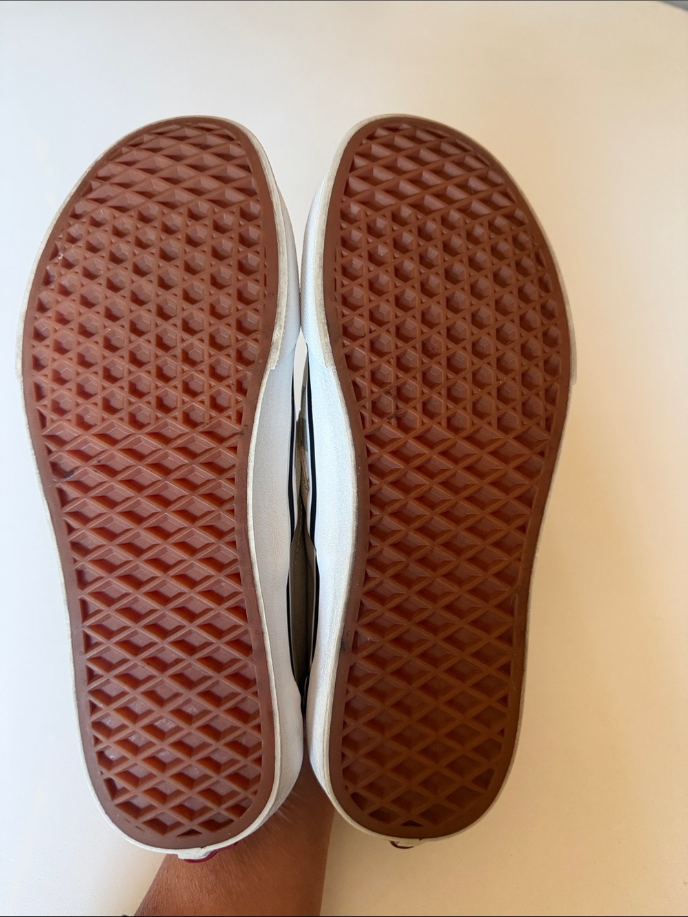 Vans - Picture 5 of 5